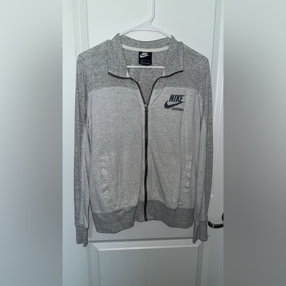 Nike sportswear gym vintage track jacket women’s size medium Gray Zip-up